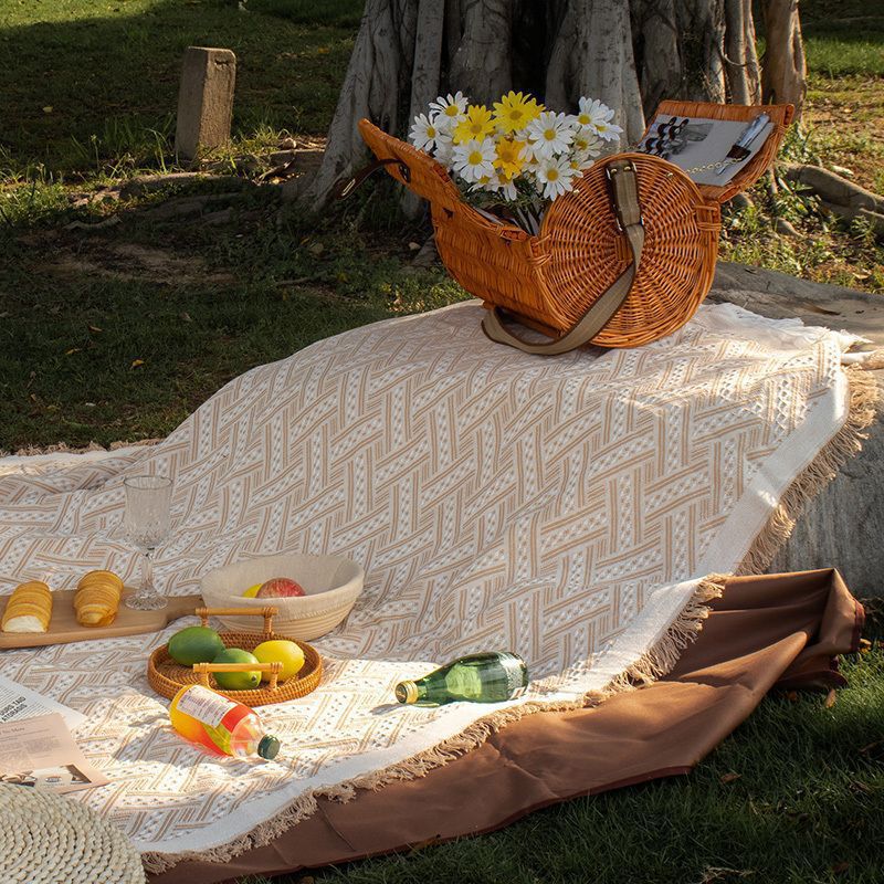 Outdoor Picnic Blanket, Moisture-Proof Camping Mat for Beach, Park & Outings
